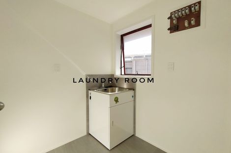 Photo of property in 13 Tangelo Place, Bucklands Beach, Auckland, 2012