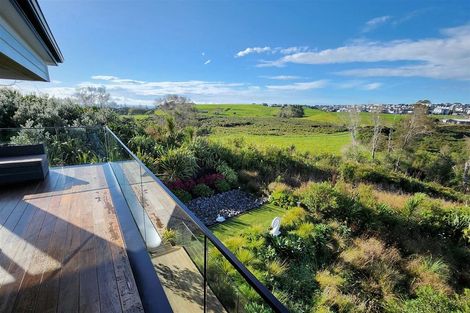 Photo of property in 6 Kina Place, Long Bay, Auckland, 0630