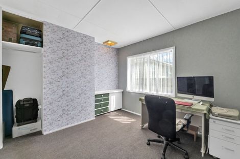 Photo of property in 2 Bone Crescent, Hawera, 4610