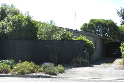 Photo of property in 115 Aikmans Road, Merivale, Christchurch, 8014