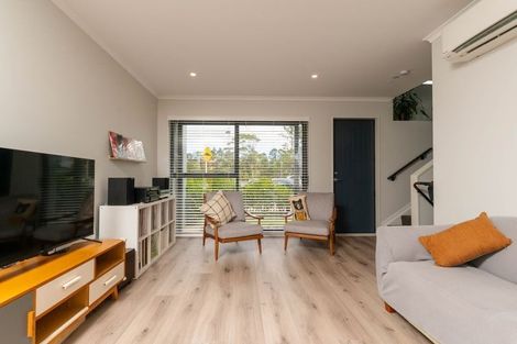 Photo of property in 67 Mettam Drive, Swanson, Auckland, 0614