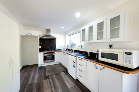 Photo of property in 4 Mossburn Grove, Kelson, Lower Hutt, 5010