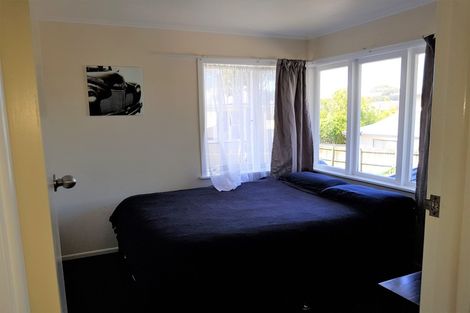 Photo of property in 18 Tonkin Drive, Sunnynook, Auckland, 0620
