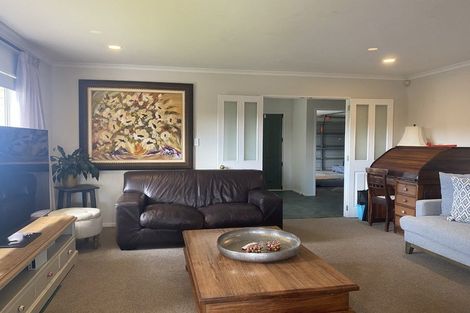 Photo of property in 33 Blue Heron Rise, Stanmore Bay, Whangaparaoa, 0932