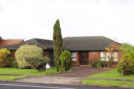 Photo of property in 16 Golfland Drive, Golflands, Auckland, 2013