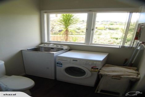 Photo of property in 19 Woodstock Road, Forrest Hill, Auckland, 0620