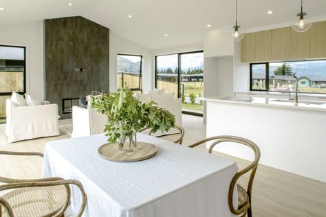 Photo of property in 47 Pounamu Avenue, Albert Town, Wanaka, 9305