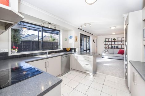 Photo of property in 31 Nielsen Gardens, Rototuna, Hamilton, 3210