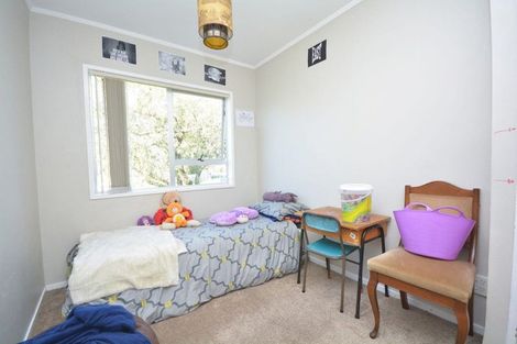 Photo of property in 2 Sunlands Drive, Manurewa, Auckland, 2102