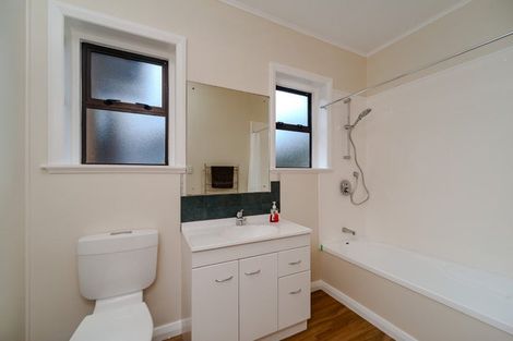 Photo of property in 9 Elphinstone Avenue, Strathmore Park, Wellington, 6022