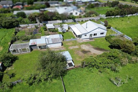 Photo of property in 67 Avenue Road, Foxton, 4814