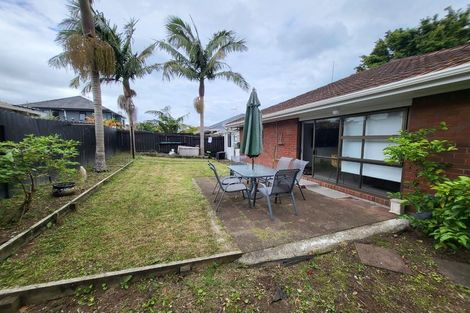 Photo of property in 2/22 Alfriston Road, Manurewa East, Auckland, 2102