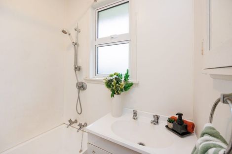 Photo of property in 8 Austin Place, Awapuni, Palmerston North, 4412