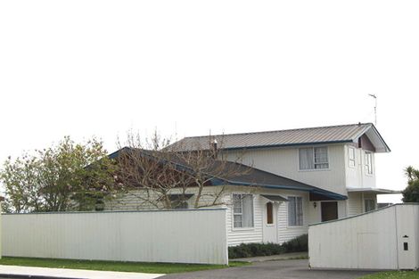 Photo of property in 206 Seaview Road, Westown, New Plymouth, 4310