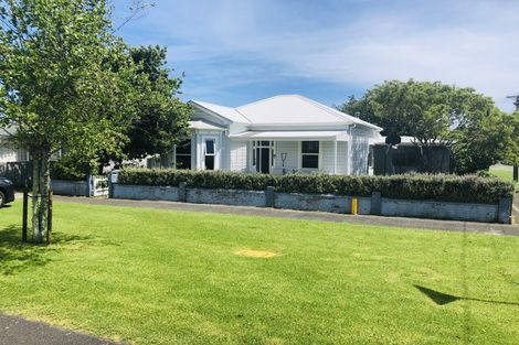 Photo of property in 19 Carey Street, Waitara, 4320