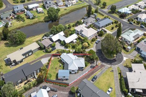 Photo of property in 13 Willow Grove, Tairua, 3508