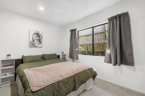 Photo of property in 1/9 Kells Place, Botany Downs, Auckland, 2010