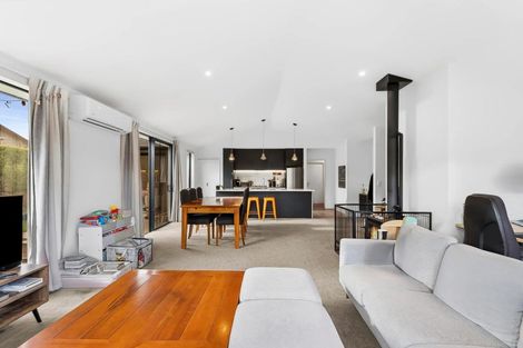 Photo of property in 51 Kirimoko Crescent, Wanaka, 9305