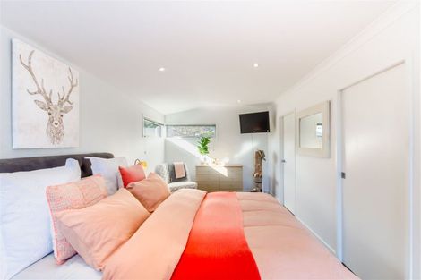 Photo of property in 1b Winara Avenue, Waikanae, 5036