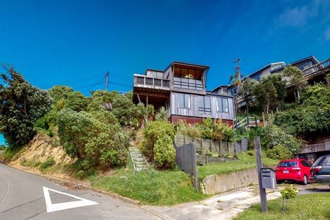 Photo of property in 4 Milne Terrace, Island Bay, Wellington, 6023