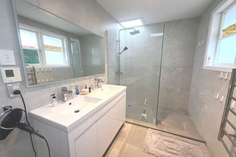 Photo of property in 12 Kereru Street, Henderson, Auckland, 0612