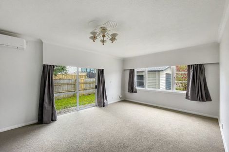 Photo of property in 104 Stokes Valley Road, Stokes Valley, Lower Hutt, 5019