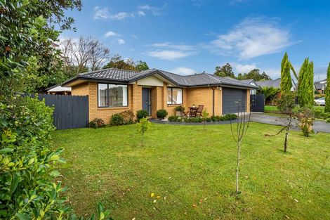 Photo of property in 22 Sunvista Avenue, Oteha, Auckland, 0632