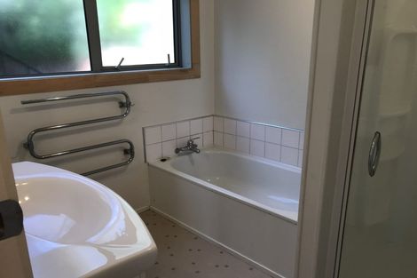 Photo of property in 2/30 Gowing Drive, Meadowbank, Auckland, 1072