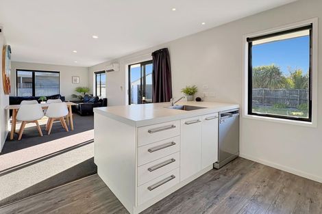 Photo of property in 24 Caithness Street, New Brighton, Christchurch, 8083