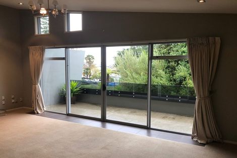 Photo of property in 21e Ruakiwi Road, Hamilton Lake, Hamilton, 3204