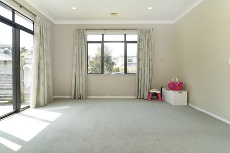 Photo of property in 13 Yarnbrook Grove, Churton Park, Wellington, 6037