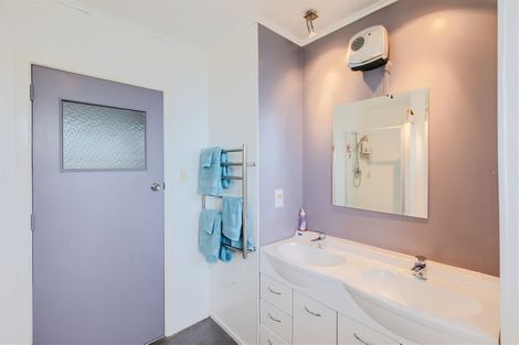 Photo of property in 7 Amos Place, Shirley, Christchurch, 8061