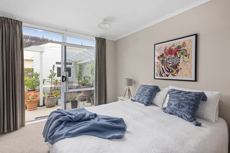 Photo of property in 17 Meeanee Quay, Westshore, Napier, 4110