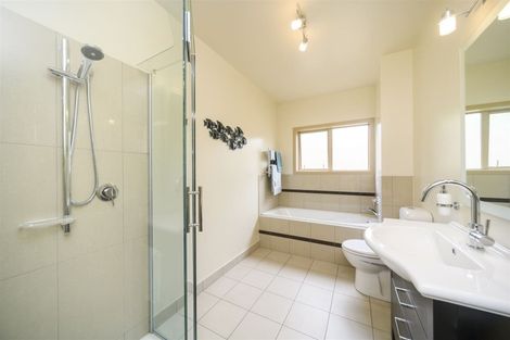 Photo of property in 394 College Street, Hokowhitu, Palmerston North, 4410