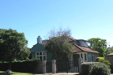 Photo of property in 4 Muritai Road, Milford, Auckland, 0620