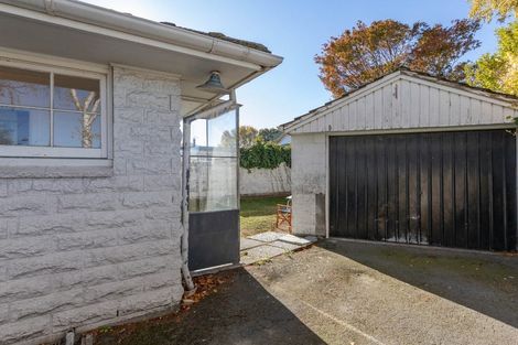 Photo of property in 2/170 Waimairi Road, Ilam, Christchurch, 8041