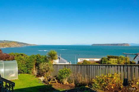 Photo of property in 128 Motuhara Road, Plimmerton, Porirua, 5026