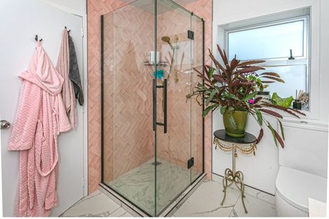 Photo of property in 15 Moray Place, Whiritoa, Whangamata, 3691