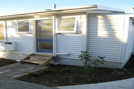 Photo of property in 495 Beach Road, Murrays Bay, Auckland, 0630