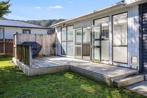 Photo of property in 4 Russell Road, Wainuiomata, Lower Hutt, 5014