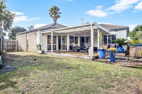 Photo of property in 8 Saint Leger Crescent, Huntington Park, Auckland, 2013