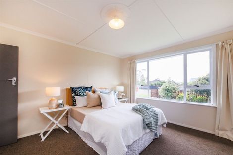 Photo of property in 18 Roore Street, Foxton Beach, Foxton, 4815