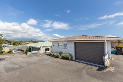 Photo of property in 2/3 Sandel Rise, Merrilands, New Plymouth, 4312