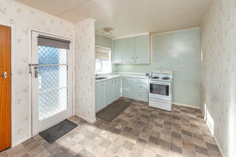 Photo of property in 1/104 Alma Road, Gonville, Whanganui, 4501