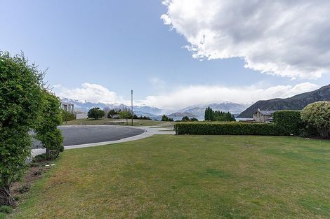 Photo of property in 4 Baker Grove, Wanaka, 9305