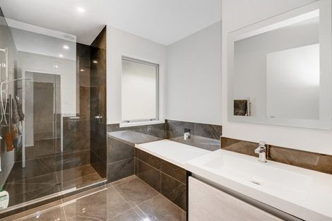 Photo of property in 2265 South Head Road, South Head, Helensville, 0874