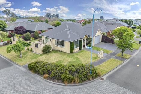 Photo of property in 5 Harrys Way, Redwood, Christchurch, 8051