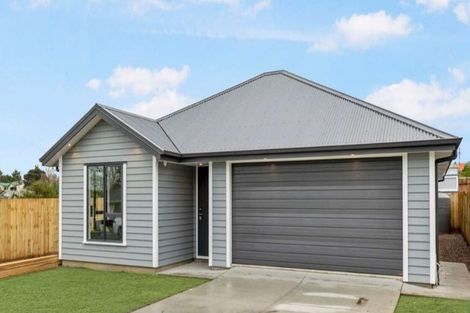 Photo of property in 28 Tahuna Minhinnick Drive, Glenbrook, 2681
