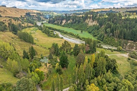 Photo of property in 244 Londons Ford Road, Pohangina, Feilding, 4777