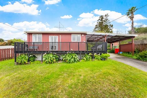 Photo of property in 4 Beverley Road, Stanmore Bay, Whangaparaoa, 0932